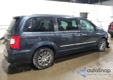 2013 Chrysler Town & Country Touring L from USA, damaged, VIN 2C4RC1CG6DR647026